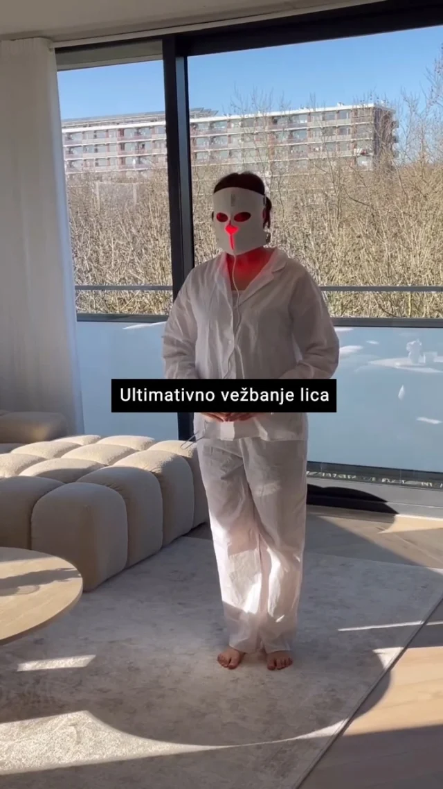 Modeluj. Podigni. Zasijaj.
Bez znoja, samo rezultati. LED + EMS maska je novi lični trener vaše kože. 🧖‍♀️⚡#glowingskin #futureofskincare #beautytech #silkn #ledfacemask #ledeverywhere #realresults