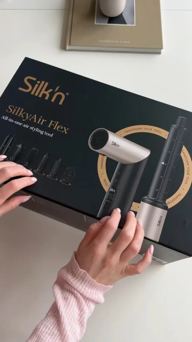 ✨ Savršen izgled bez žurbe, bez stresa.
@ritalifeinstyle pokazuje kako SilkyAir Flex donosi profesionalno feniranje gde god da si – kod kuće ili u pokretu. 💁‍♀️💨
Zablistaj lako. Zasijaj svaki dan.#SilkyAirFlex #SilknSrbija #SavršenaKosaZauvek