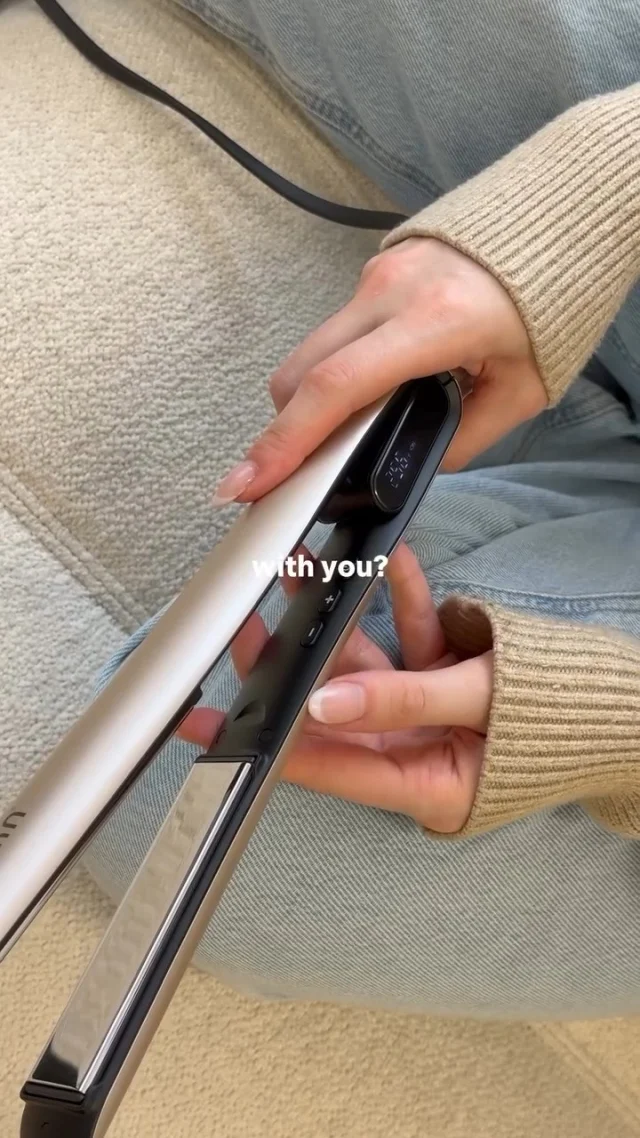 Opsednuti smo? Da, i s razlogom. 😍
SilkyStraight koristi blagu infracrvenu toplotu i plutajuće ploče kako bi ispravio tvoju kosu glatko, bezbedno i bez naelektrisanja. ✨

Klikni na link u našem profilu i poruči već danas!

#SilkyStraight #RavnaKosaBezFrizza #TehnologijaZaKosu #ZdravaKosa #GlatkaISjajna #PresaZaKosu #SilknSrbija